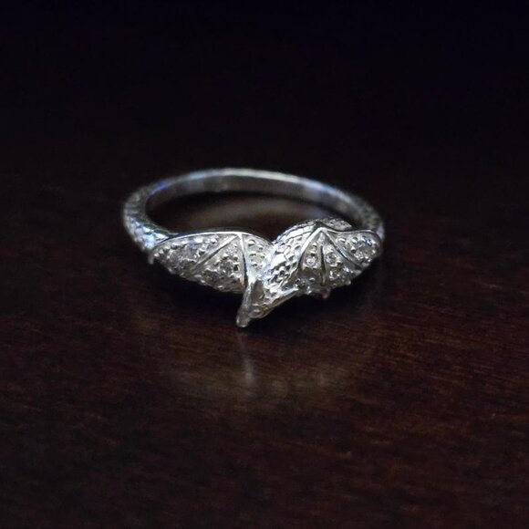 Fragrant Jewels Ice Dragon Ring - Picture 2 of 9